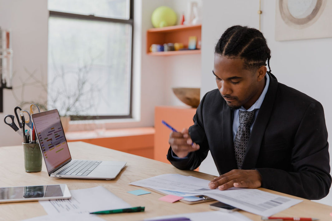 Payrolling en Loonadministratie Uitbesteden: Wanneer Loont Het?