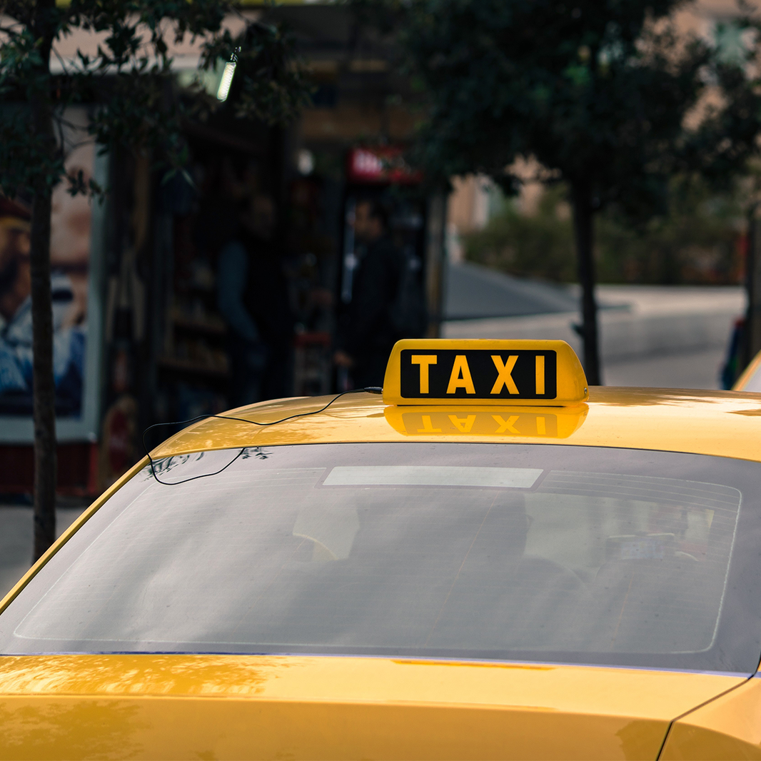 Diesel, Elektrisch of Hybride? Tips voor de taxibranche