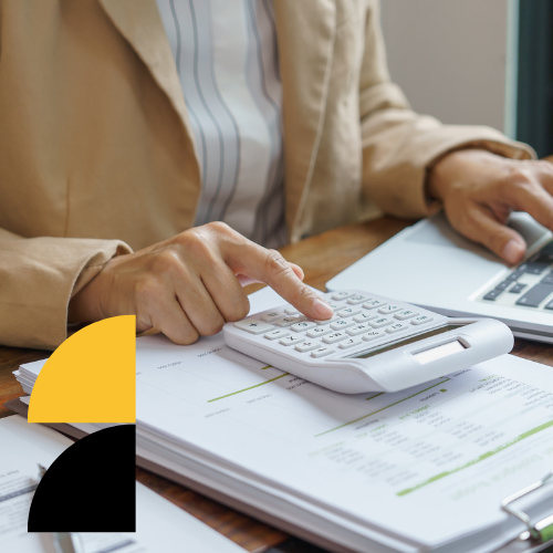 Geautomatiseerde administratie met de hand gecheckt